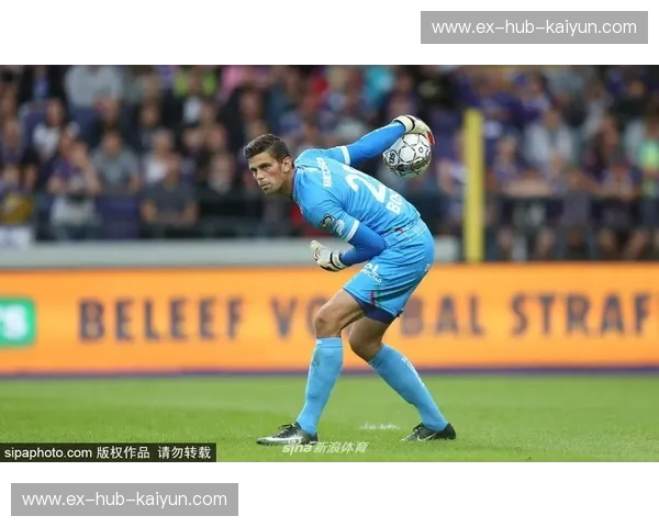 紫金荣耀与草根逆袭:安德莱vs瓦雷赫姆,比利时足球的灵魂博弈 紫金荣耀与草根逆袭:安德莱vs瓦雷赫姆,比利时足球的灵魂博弈